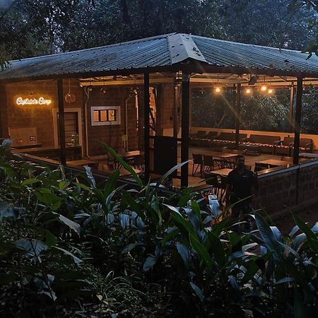 Captain'S Camp Sirsi 외부 사진