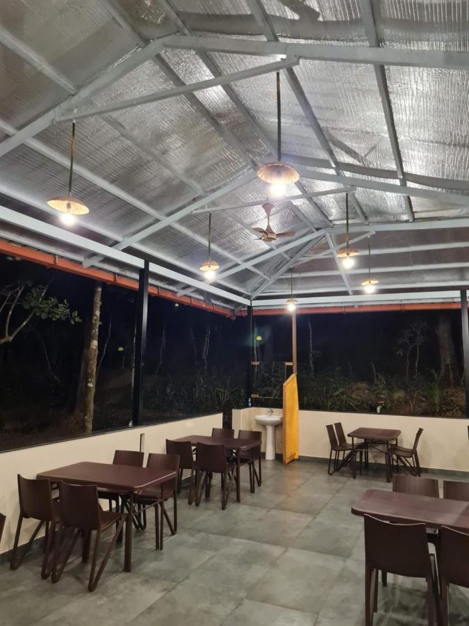 Captain'S Camp Sirsi 외부 사진