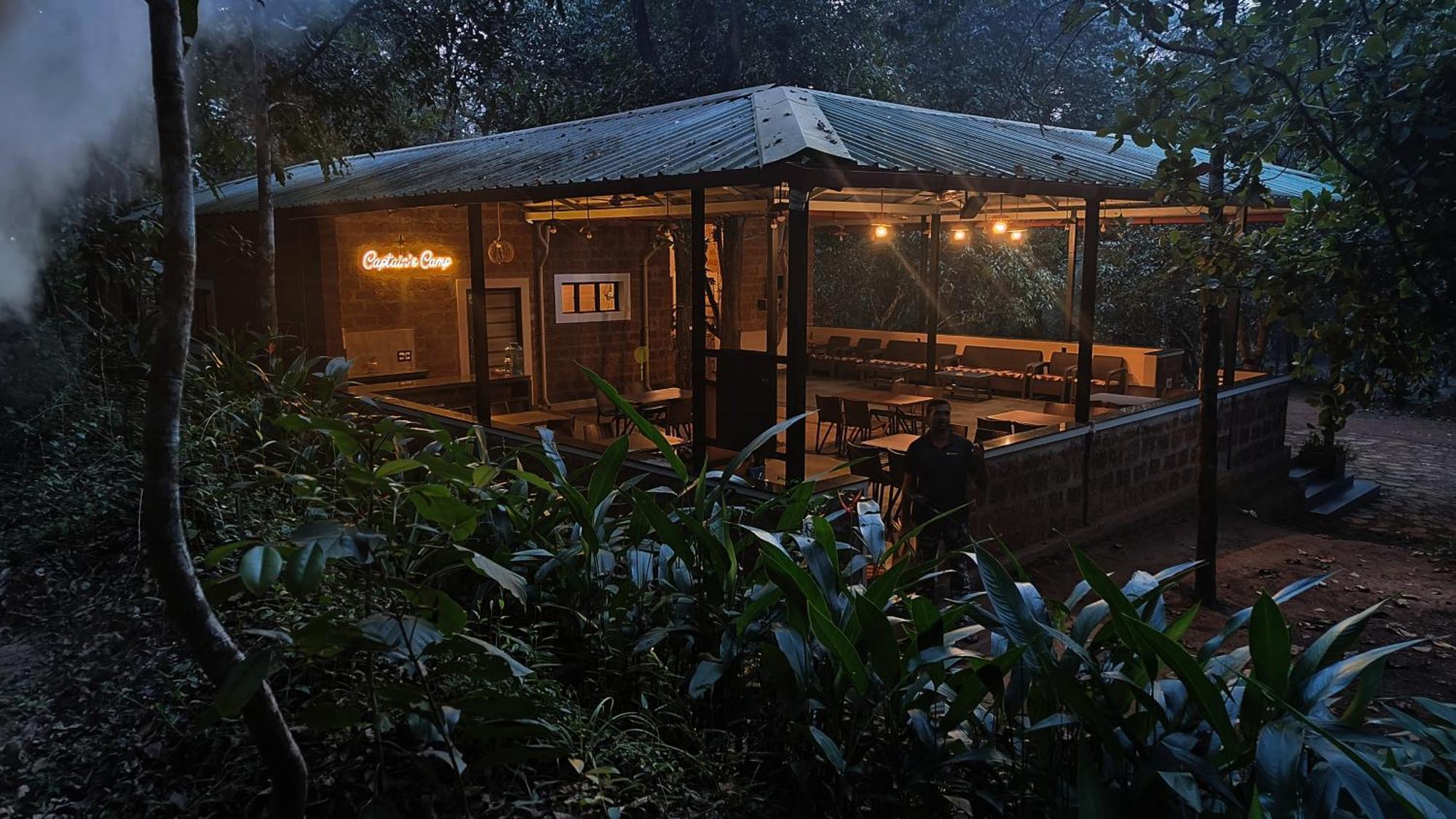 Captain'S Camp Sirsi 외부 사진
