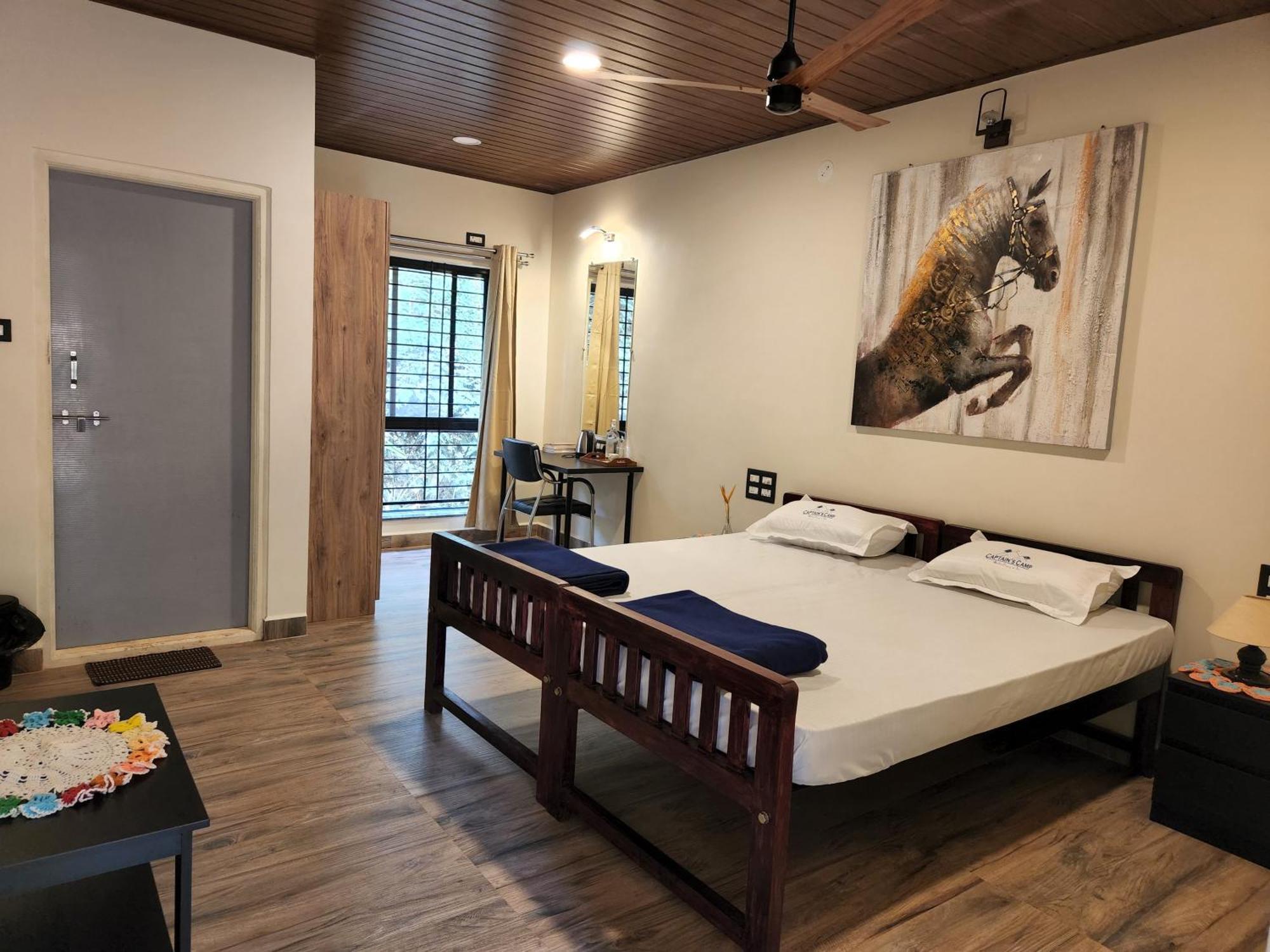 Captain'S Camp Sirsi 외부 사진